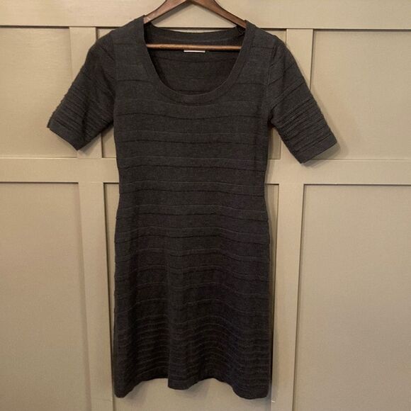 𝅺CALVIN Klein Ribbed Knit Sweater Dress in Charcoal Gray Size Medium - Picture 5 of 10